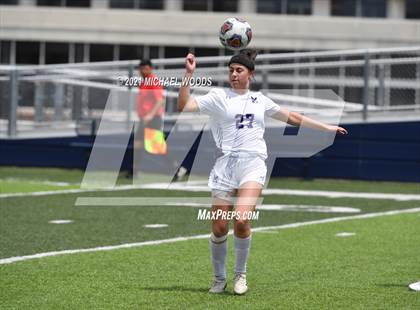 Thumbnail 2 in Fayetteville vs. Mount St. Mary Academy (AAA 6A Second Round Playoff) photogallery.