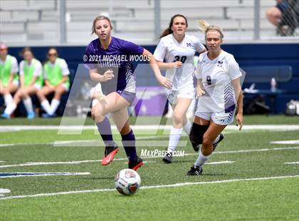 Thumbnail 2 in Fayetteville vs. Mount St. Mary Academy (AAA 6A Second Round Playoff) photogallery.