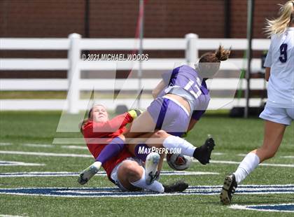 Thumbnail 2 in Fayetteville vs. Mount St. Mary Academy (AAA 6A Second Round Playoff) photogallery.