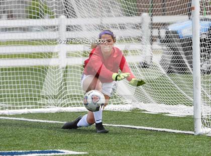 Thumbnail 1 in Fayetteville vs. Mount St. Mary Academy (AAA 6A Second Round Playoff) photogallery.