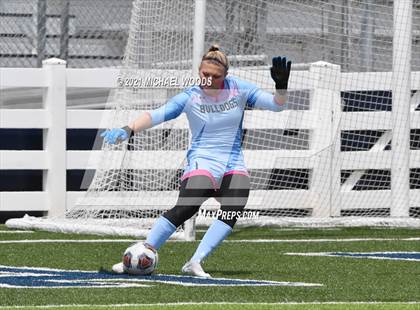 Thumbnail 1 in Fayetteville vs. Mount St. Mary Academy (AAA 6A Second Round Playoff) photogallery.