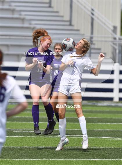 Thumbnail 1 in Fayetteville vs. Mount St. Mary Academy (AAA 6A Second Round Playoff) photogallery.