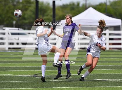 Thumbnail 2 in Fayetteville vs. Mount St. Mary Academy (AAA 6A Second Round Playoff) photogallery.