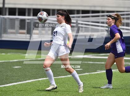 Thumbnail 2 in Fayetteville vs. Mount St. Mary Academy (AAA 6A Second Round Playoff) photogallery.