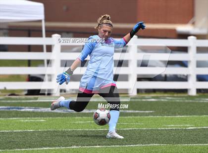 Thumbnail 2 in Fayetteville vs. Mount St. Mary Academy (AAA 6A Second Round Playoff) photogallery.