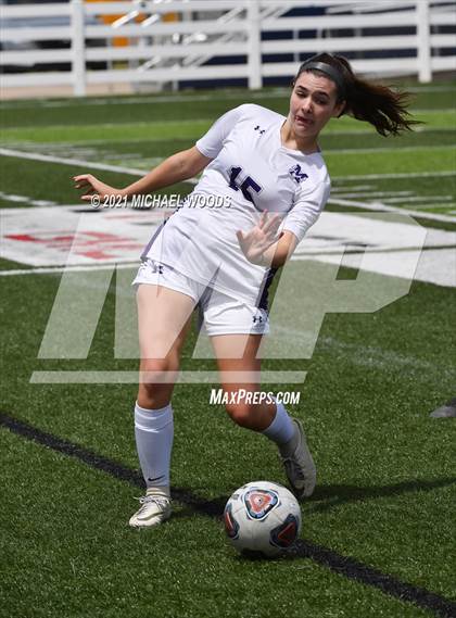 Thumbnail 3 in Fayetteville vs. Mount St. Mary Academy (AAA 6A Second Round Playoff) photogallery.