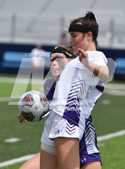 Thumbnail 1 in Fayetteville vs. Mount St. Mary Academy (AAA 6A Second Round Playoff) photogallery.