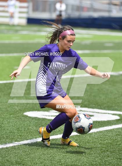 Thumbnail 3 in Fayetteville vs. Mount St. Mary Academy (AAA 6A Second Round Playoff) photogallery.