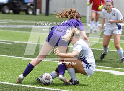 Thumbnail 2 in Fayetteville vs. Mount St. Mary Academy (AAA 6A Second Round Playoff) photogallery.