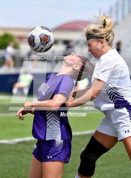 Thumbnail 2 in Fayetteville vs. Mount St. Mary Academy (AAA 6A Second Round Playoff) photogallery.