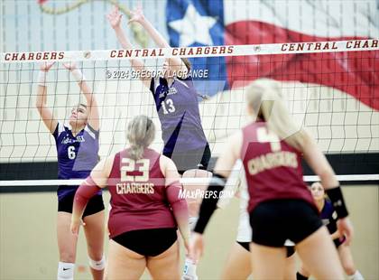 Thumbnail 2 in Timber Creek vs Keller Central photogallery.
