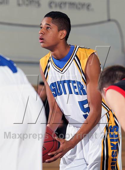 Thumbnail 3 in Marywood-Palm Valley vs Sutter (MaxPreps Holiday Classic) photogallery.