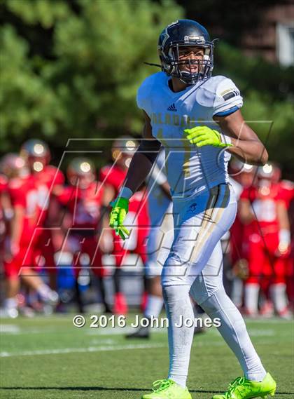 Thumbnail 1 in Paramus Catholic @ Bergen Catholic photogallery.