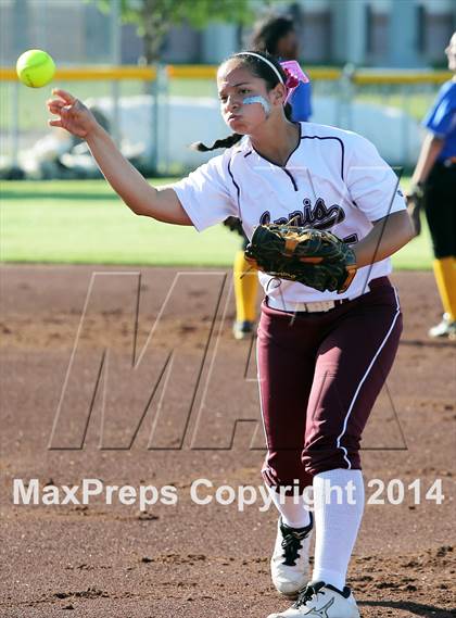 Thumbnail 2 in Jacksonville vs Ennis (UIL 4A Bi-District Playoff) photogallery.
