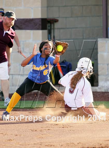 Thumbnail 1 in Jacksonville vs Ennis (UIL 4A Bi-District Playoff) photogallery.