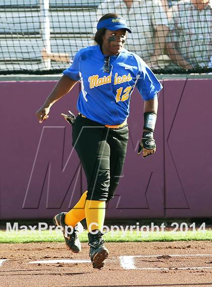 Thumbnail 2 in Jacksonville vs Ennis (UIL 4A Bi-District Playoff) photogallery.