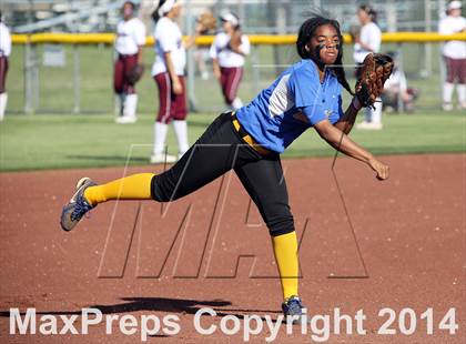Thumbnail 2 in Jacksonville vs Ennis (UIL 4A Bi-District Playoff) photogallery.