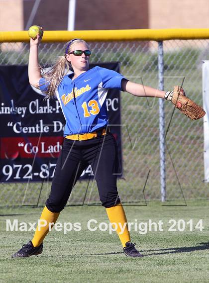 Thumbnail 3 in Jacksonville vs Ennis (UIL 4A Bi-District Playoff) photogallery.