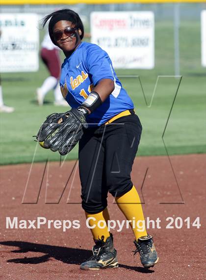 Thumbnail 3 in Jacksonville vs Ennis (UIL 4A Bi-District Playoff) photogallery.