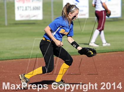 Thumbnail 3 in Jacksonville vs Ennis (UIL 4A Bi-District Playoff) photogallery.