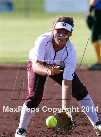 Thumbnail 3 in Jacksonville vs Ennis (UIL 4A Bi-District Playoff) photogallery.