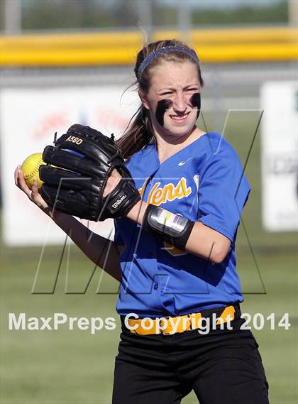 Thumbnail 1 in Jacksonville vs Ennis (UIL 4A Bi-District Playoff) photogallery.