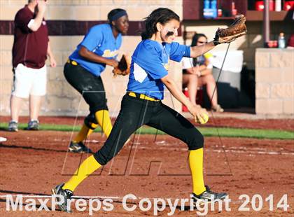 Thumbnail 1 in Jacksonville vs Ennis (UIL 4A Bi-District Playoff) photogallery.