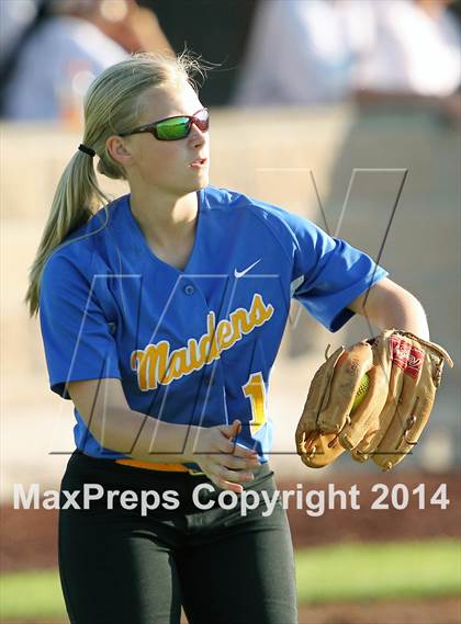 Thumbnail 2 in Jacksonville vs Ennis (UIL 4A Bi-District Playoff) photogallery.
