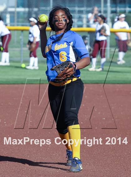 Thumbnail 3 in Jacksonville vs Ennis (UIL 4A Bi-District Playoff) photogallery.