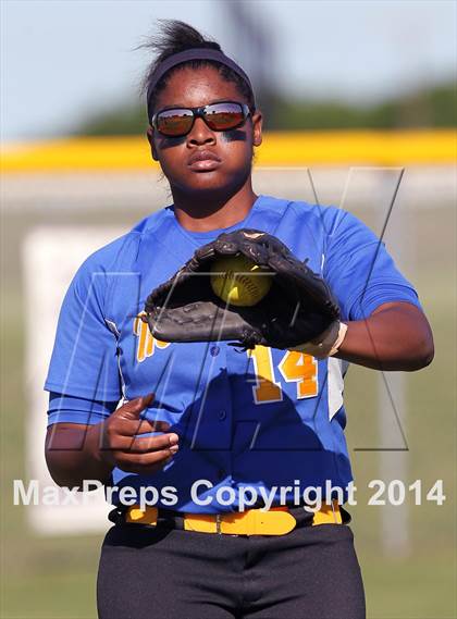 Thumbnail 2 in Jacksonville vs Ennis (UIL 4A Bi-District Playoff) photogallery.