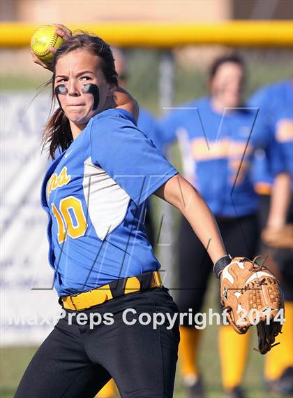 Thumbnail 3 in Jacksonville vs Ennis (UIL 4A Bi-District Playoff) photogallery.