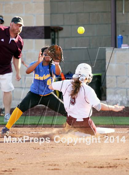 Thumbnail 3 in Jacksonville vs Ennis (UIL 4A Bi-District Playoff) photogallery.