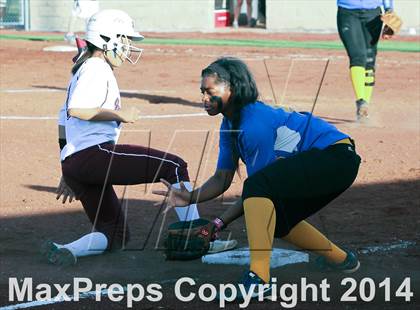 Thumbnail 1 in Jacksonville vs Ennis (UIL 4A Bi-District Playoff) photogallery.