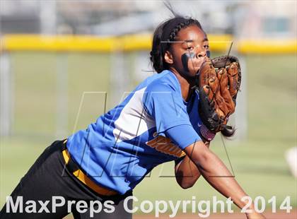 Thumbnail 3 in Jacksonville vs Ennis (UIL 4A Bi-District Playoff) photogallery.