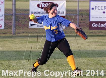 Thumbnail 1 in Jacksonville vs Ennis (UIL 4A Bi-District Playoff) photogallery.