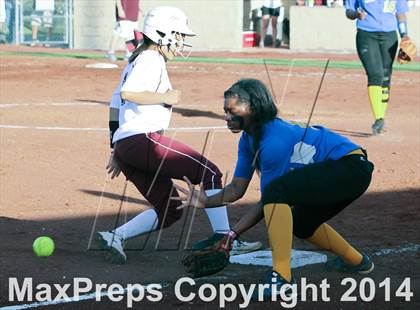 Thumbnail 2 in Jacksonville vs Ennis (UIL 4A Bi-District Playoff) photogallery.