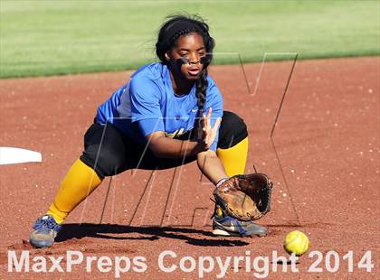 Thumbnail 2 in Jacksonville vs Ennis (UIL 4A Bi-District Playoff) photogallery.