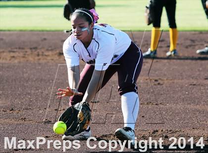 Thumbnail 3 in Jacksonville vs Ennis (UIL 4A Bi-District Playoff) photogallery.