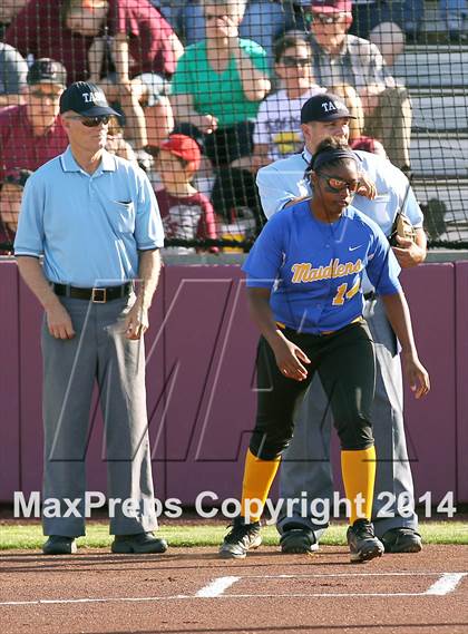 Thumbnail 2 in Jacksonville vs Ennis (UIL 4A Bi-District Playoff) photogallery.