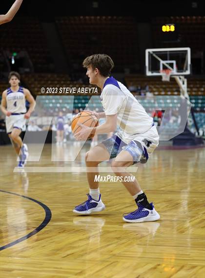 Thumbnail 2 in Holy Family vs. Resurrection Christian (CHSAA 4A Championship) photogallery.