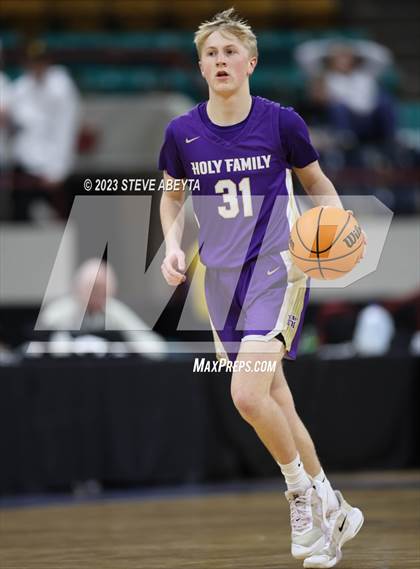 Thumbnail 1 in Holy Family vs. Resurrection Christian (CHSAA 4A Championship) photogallery.