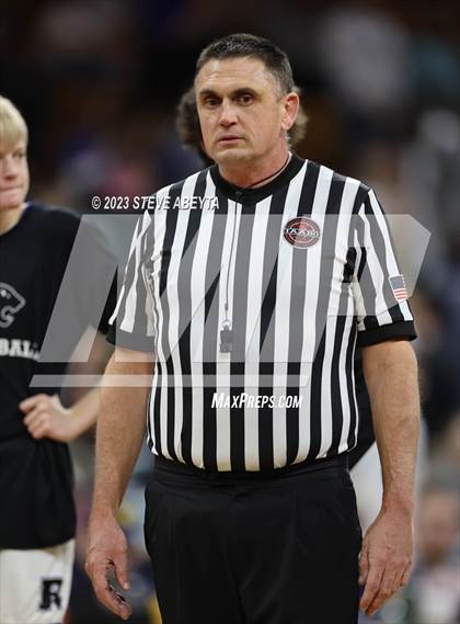 Thumbnail 2 in Holy Family vs. Resurrection Christian (CHSAA 4A Championship) photogallery.