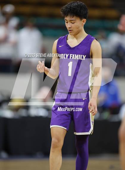 Thumbnail 3 in Holy Family vs. Resurrection Christian (CHSAA 4A Championship) photogallery.
