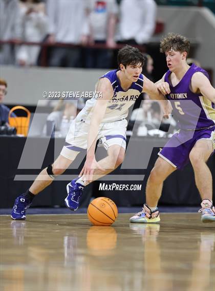 Thumbnail 2 in Holy Family vs. Resurrection Christian (CHSAA 4A Championship) photogallery.