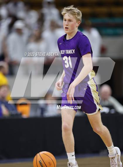 Thumbnail 3 in Holy Family vs. Resurrection Christian (CHSAA 4A Championship) photogallery.