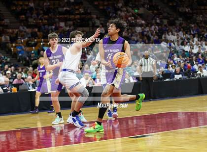 Thumbnail 2 in Holy Family vs. Resurrection Christian (CHSAA 4A Championship) photogallery.