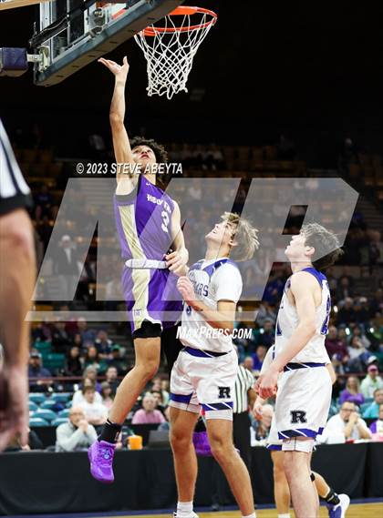 Thumbnail 1 in Holy Family vs. Resurrection Christian (CHSAA 4A Championship) photogallery.