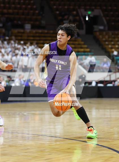 Thumbnail 3 in Holy Family vs. Resurrection Christian (CHSAA 4A Championship) photogallery.