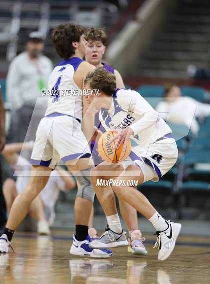 Thumbnail 2 in Holy Family vs. Resurrection Christian (CHSAA 4A Championship) photogallery.