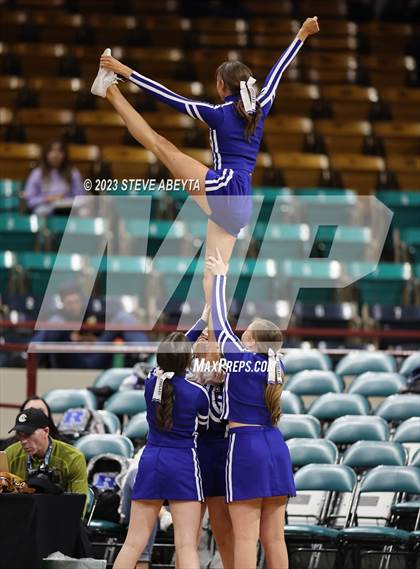 Thumbnail 2 in Holy Family vs. Resurrection Christian (CHSAA 4A Championship) photogallery.